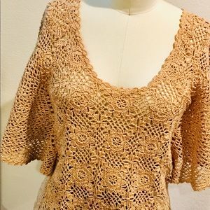 Knit butterfly 3/4” sleeve sweater / top.